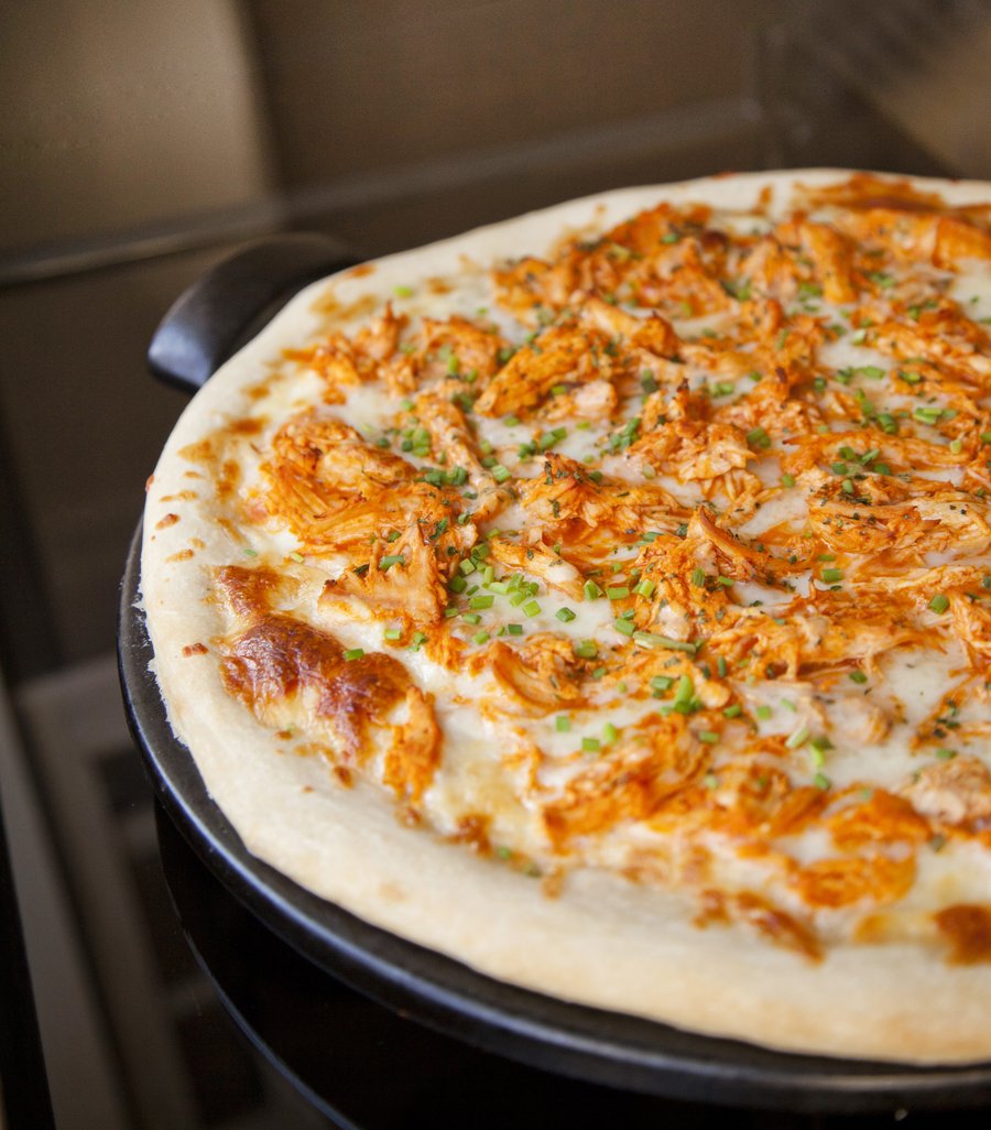 buffalo chix pizza_5.JPG
