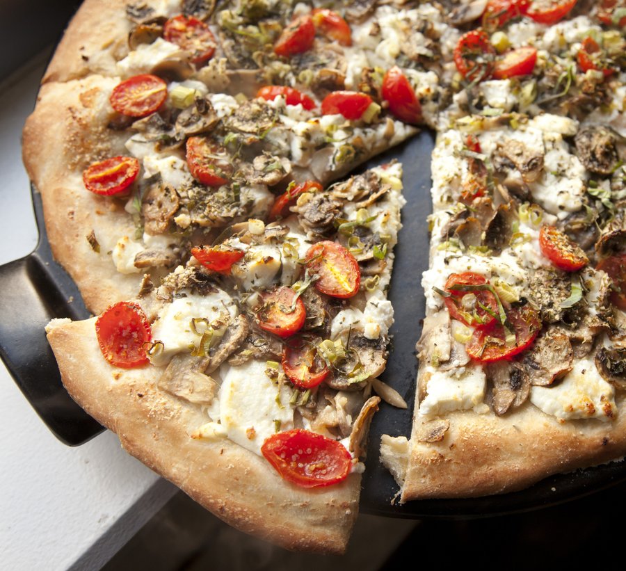 goat cheese pizza_6.JPG