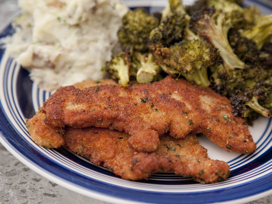 schnitzel and mashy p_10.JPG