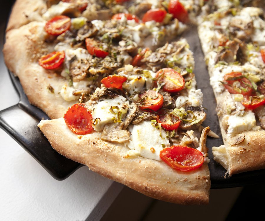 goat cheese pizza_3.JPG